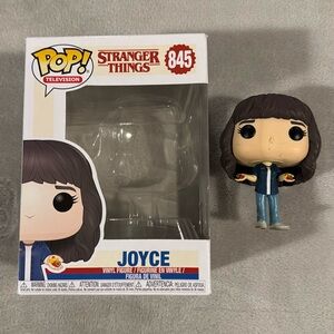 Stranger Things 845 Joyce Funko Pop